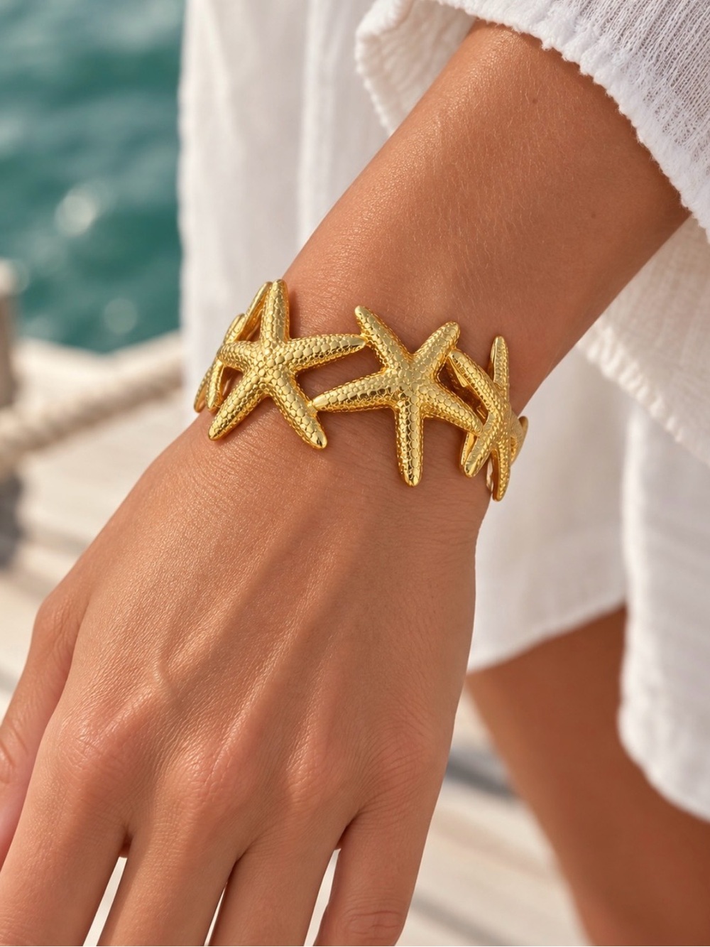 Gold Starfish Link Bracelet - Women's Beach Jewelry